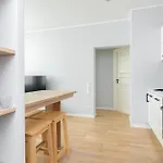 Roosikrantsi Elegant Retreat Near Old Town - Heart Apartment *