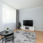 Roosikrantsi Elegant Retreat Near Old Town - Heart Apartment Reval
