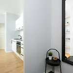 Roosikrantsi Elegant Retreat Near Old Town - Heart Apartment