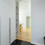 Roosikrantsi Elegant Retreat Near Old Town - Heart Apartment *