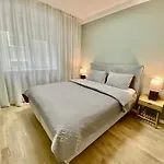 Roosikrantsi Elegant Retreat Near Old Town - Heart Reval