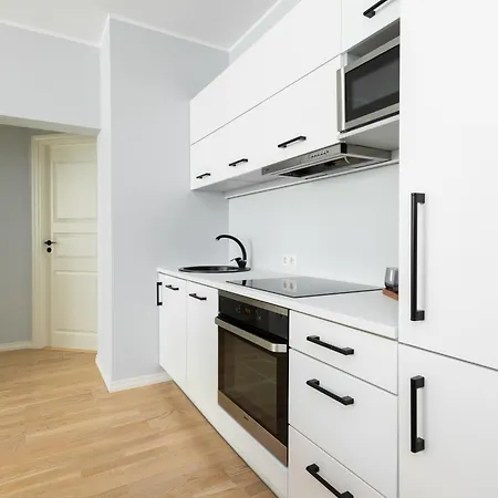 Roosikrantsi Elegant Retreat Near Old Town - Heart Таллин