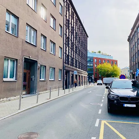 Roosikrantsi Elegant Retreat Near Old Town - Heart Apartamento