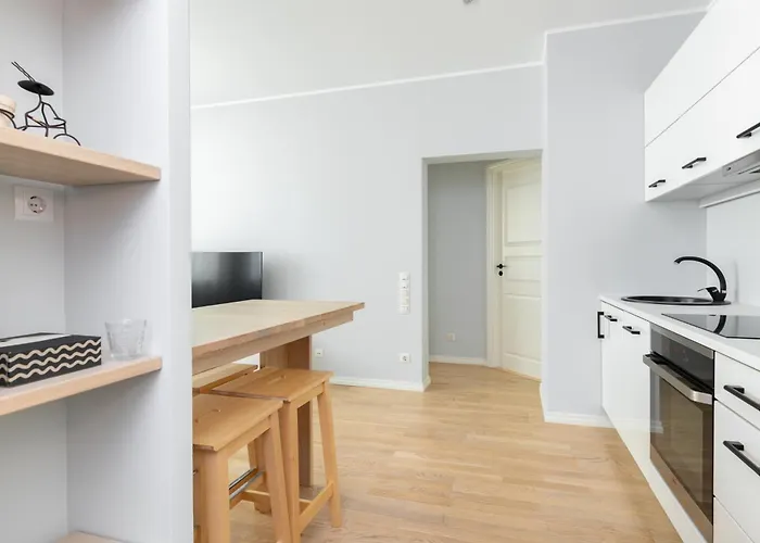 Roosikrantsi Elegant Retreat Near Old Town - Heart Apartamento *