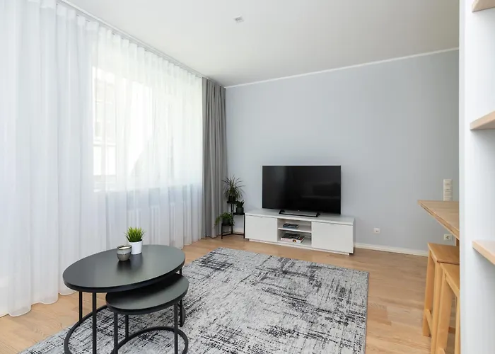 Roosikrantsi Elegant Retreat Near Old Town - Heart Apartamento Tallin