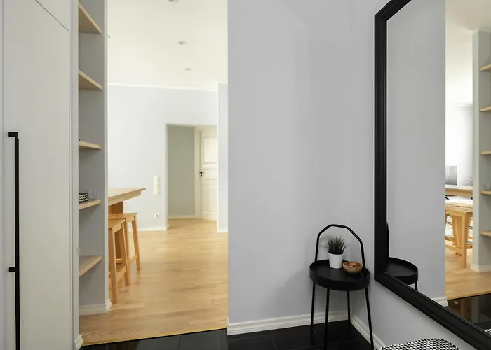 Apartamento Roosikrantsi Elegant Retreat Near Old Town - Heart Tallin