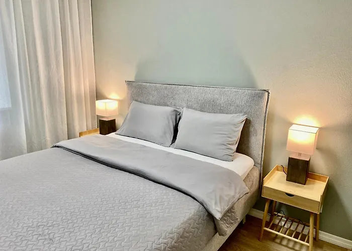 Roosikrantsi Elegant Retreat Near Old Town - Heart Apartamento *