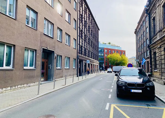 Roosikrantsi Elegant Retreat Near Old Town - Heart Apartamento